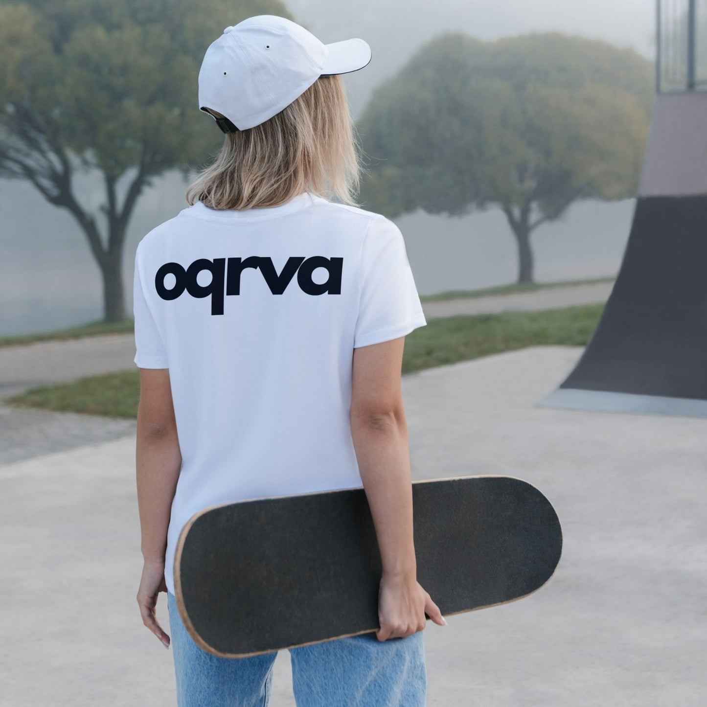 REALIST Heavy Duty T-Shirt Small Front and Big Back Logo WOMAN